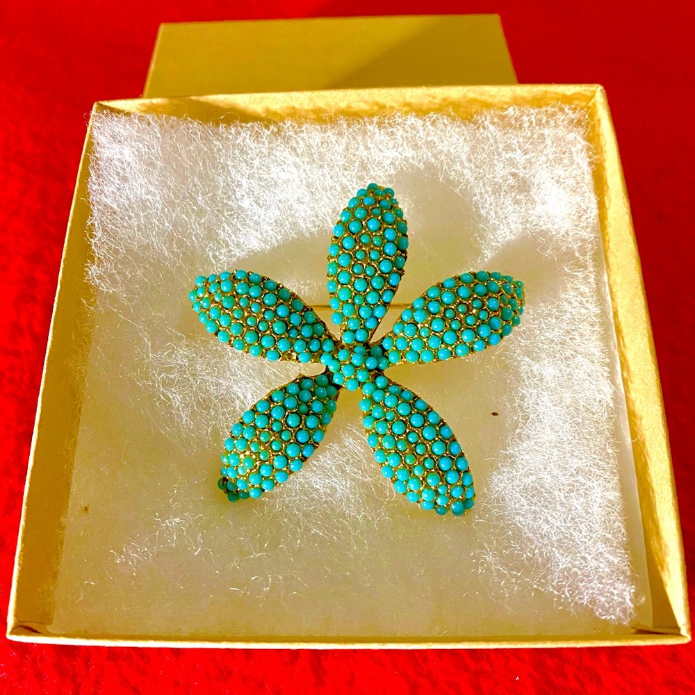 Starfish brooch